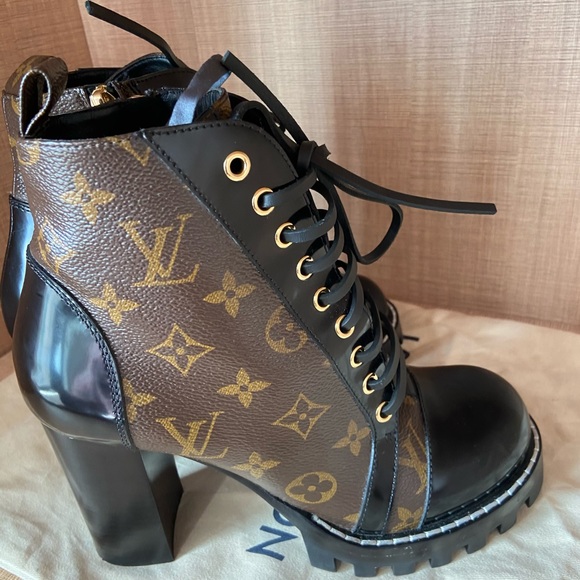 Luis Vuitton - Picture 8 of 10